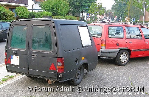 Anhänger aus Auto