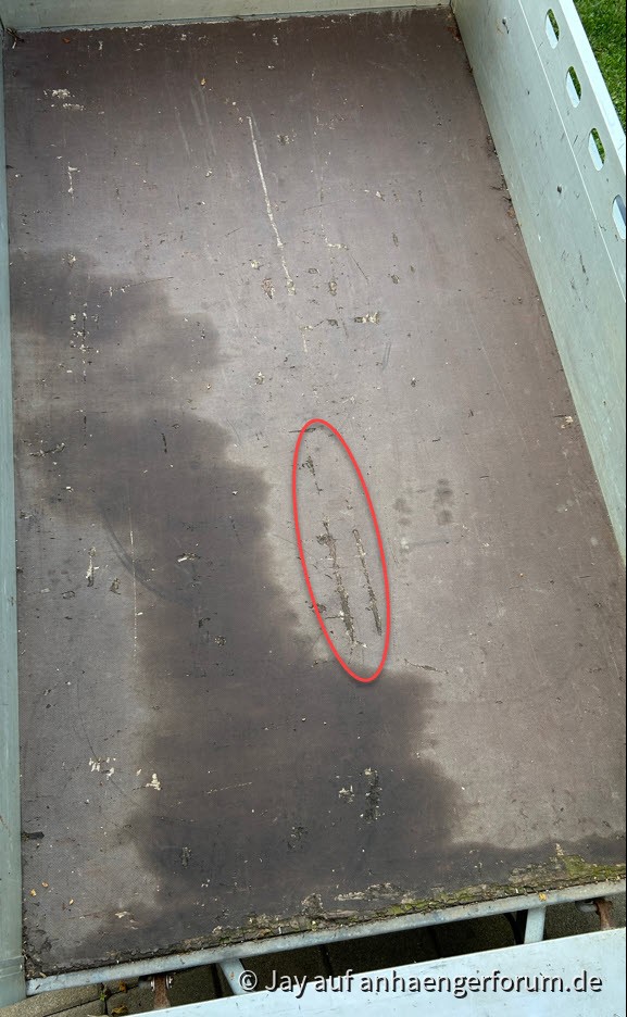 Fast 20 Jahre alte Siebdruck Bodenplatte