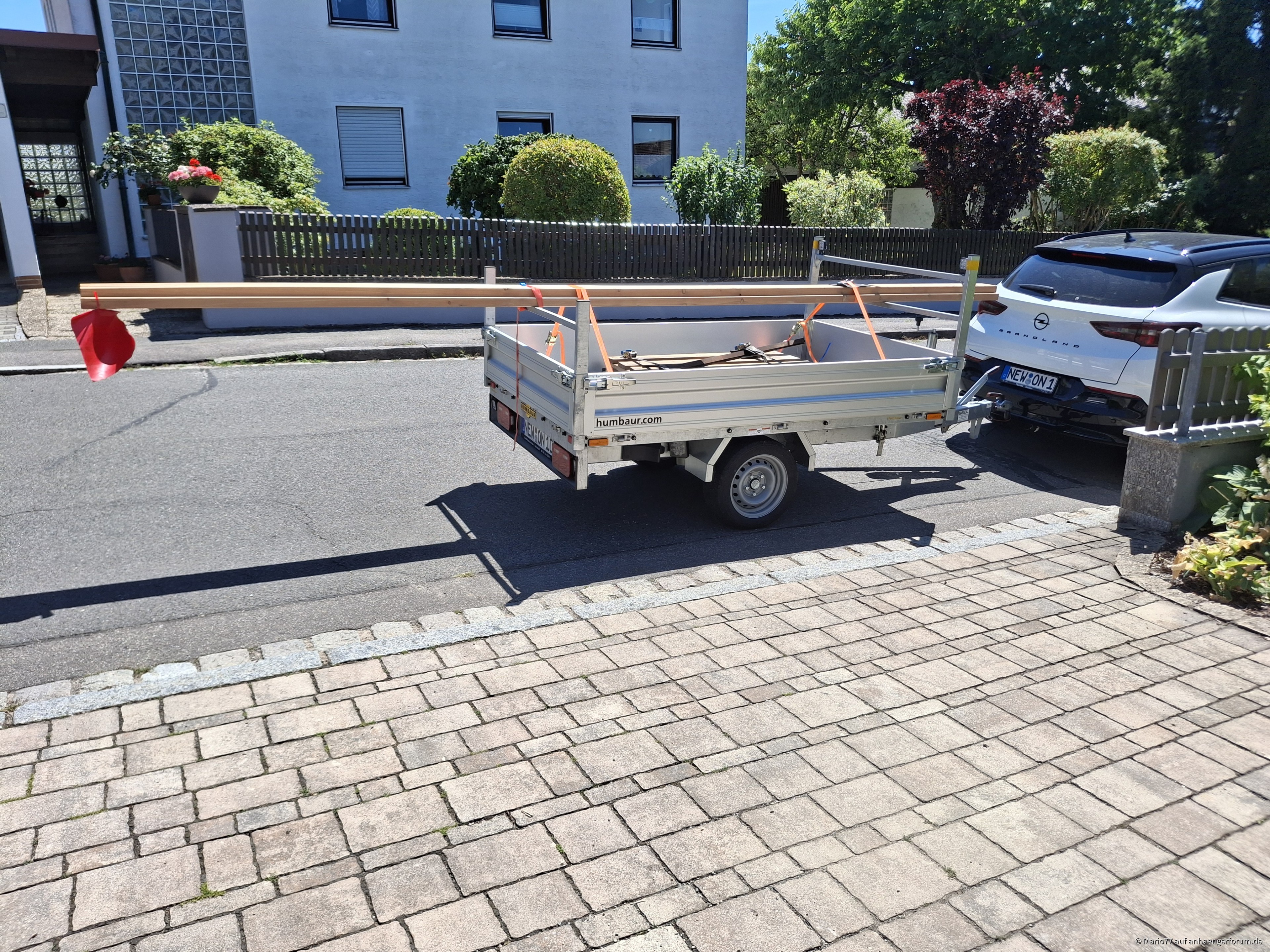5,2m lange Holzlatten transportiert